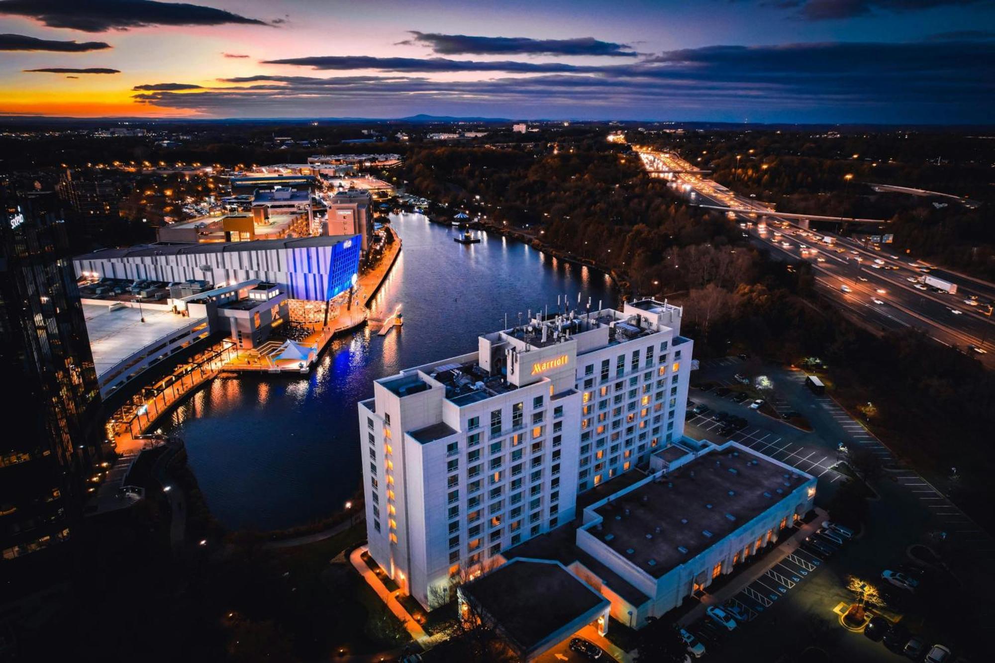 Gaithersburg Marriott Washingtonian Center Exterior photo